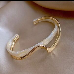 ✨️Sale✨️Simple Irregular Copper Gold Plated Bangle
